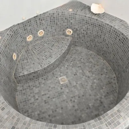 白洞私人别墅 Pýrgos