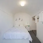 White Cave Private Casa de Férias Pýrgos