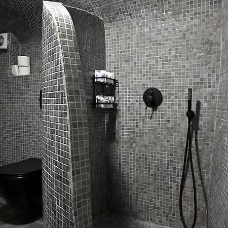 White Cave Private Holiday home *