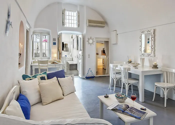 Holiday home White Cave Private Pyrgos Kallistis